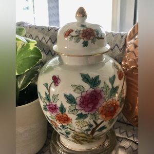 Vintage Floral Ginger Jar with Lid and Gold Trim 5.5" Tall Made in Japan
